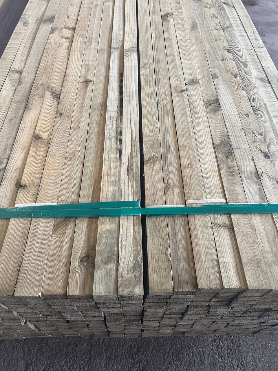 Ēvelētas latas , impregnēti zaļi